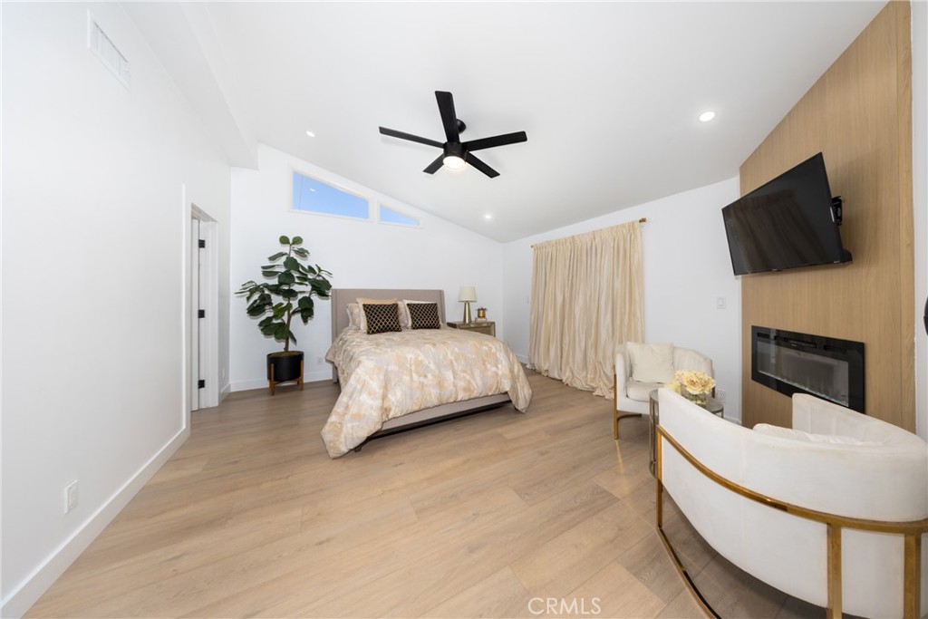 12746 12746 Martha Ann Drive