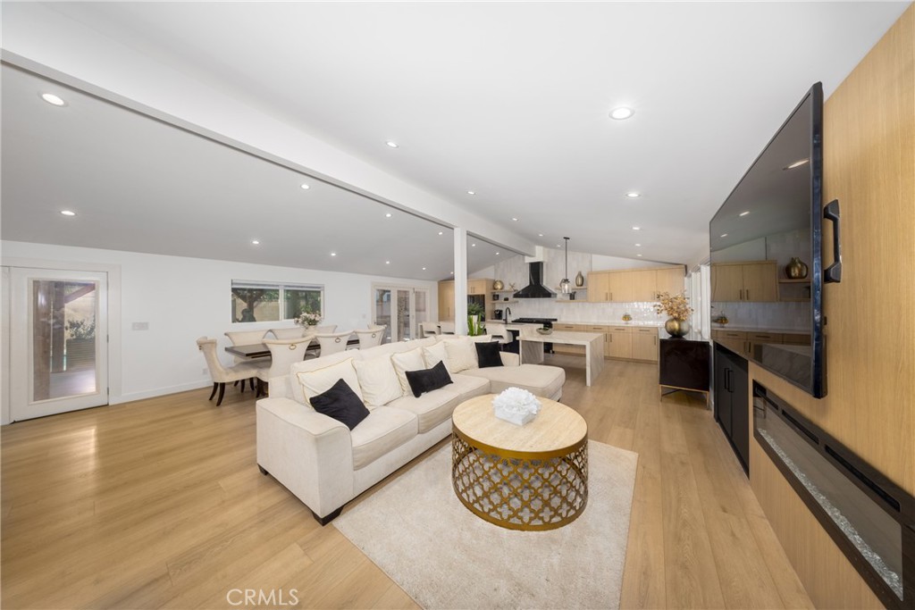 12746 12746 Martha Ann Drive