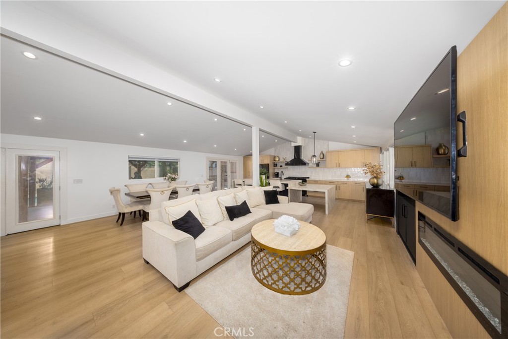 12746 12746 Martha Ann Drive