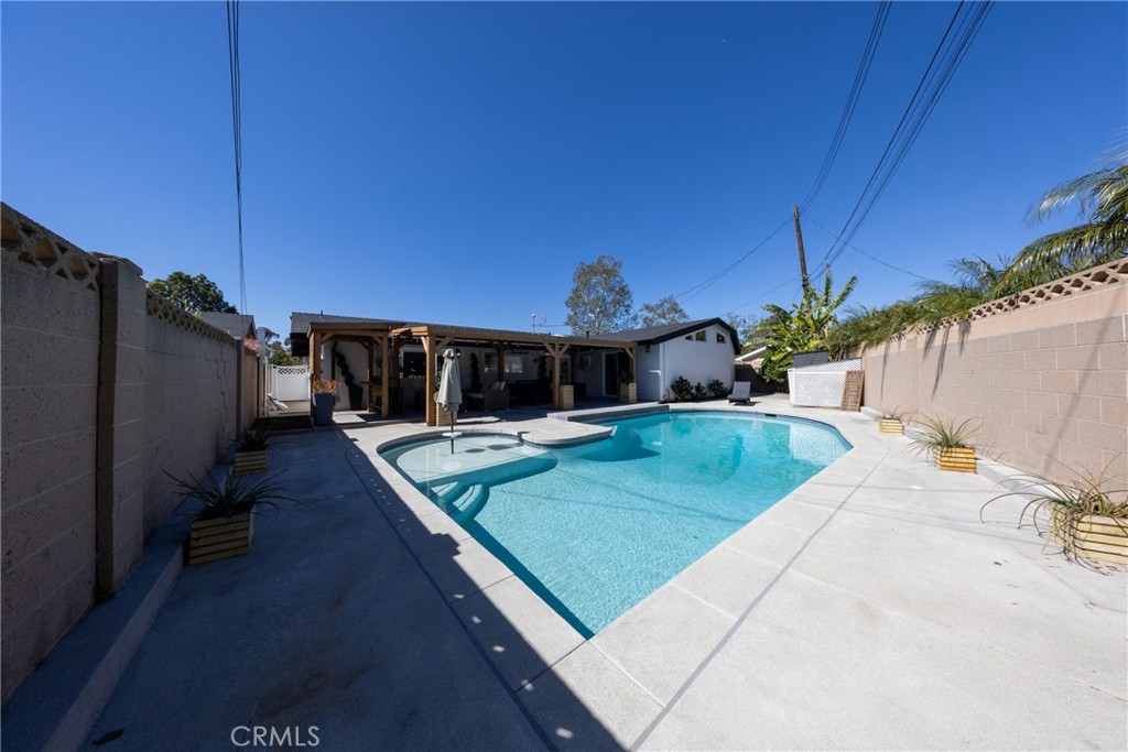 12746 12746 Martha Ann Drive