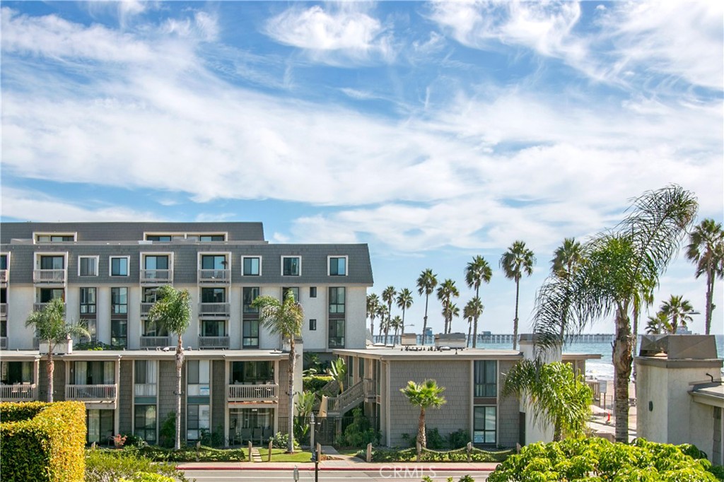 999 N Pacific Street Unit: B218