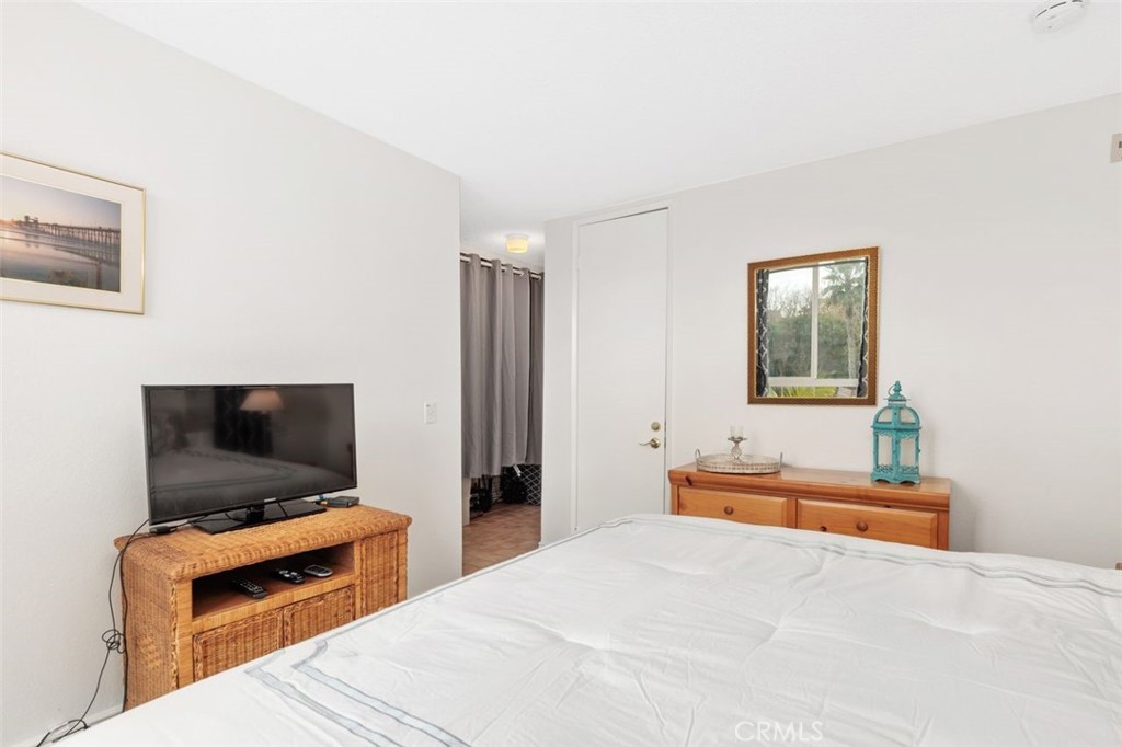 999 N Pacific Street Unit: B218