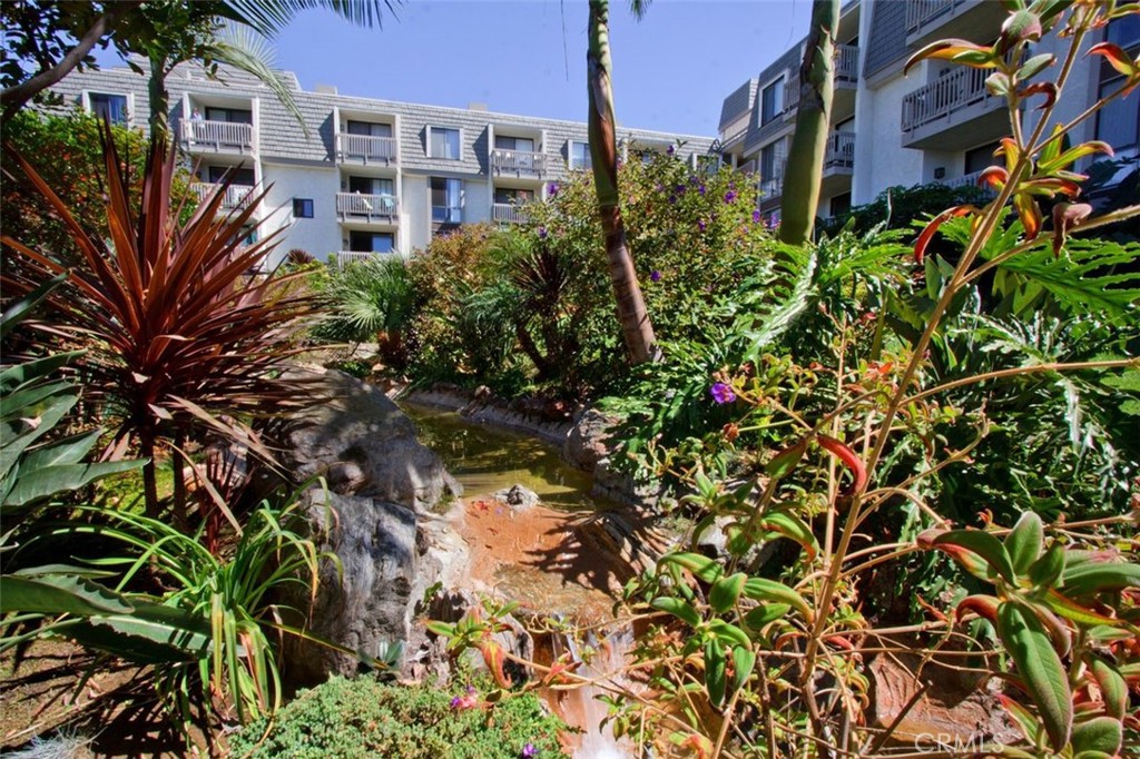 999 N Pacific Street Unit: B218