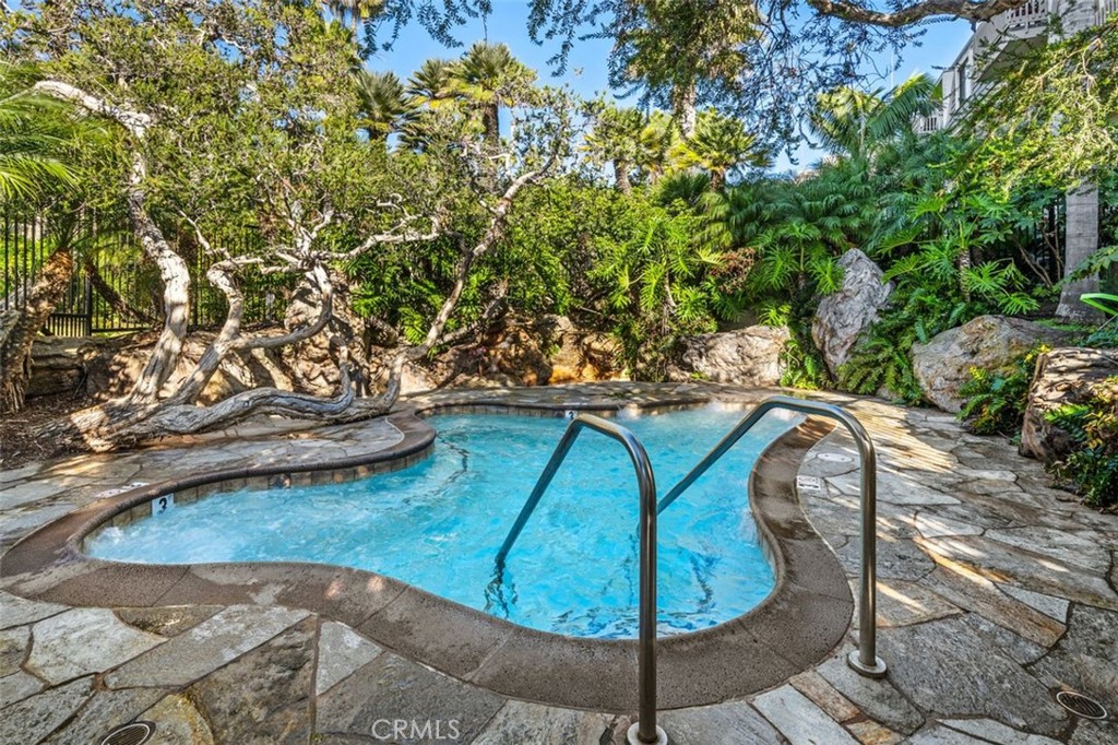 999 N Pacific Street Unit: B218