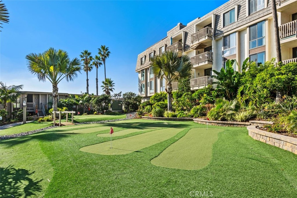 999 N Pacific Street Unit: B218