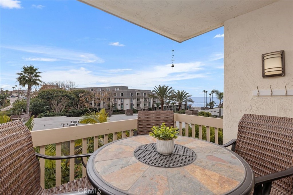 999 N Pacific Street Unit: B218