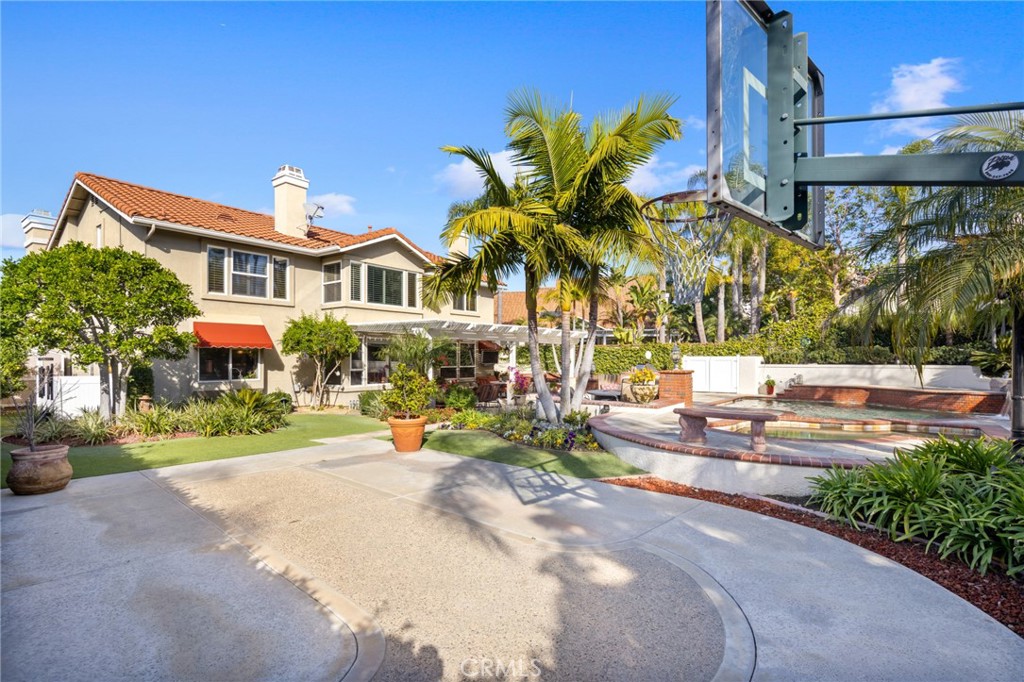 5560 Vista Del Mar