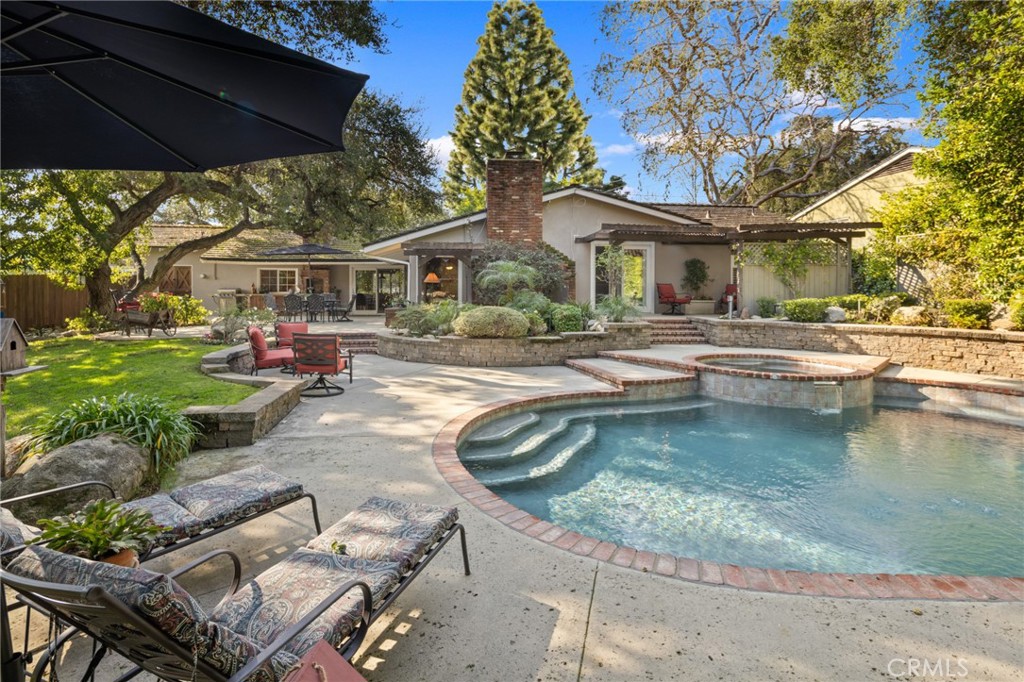 1820 Alta Oaks Drive