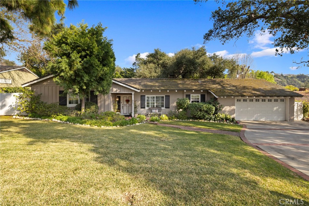 1820 Alta Oaks Drive