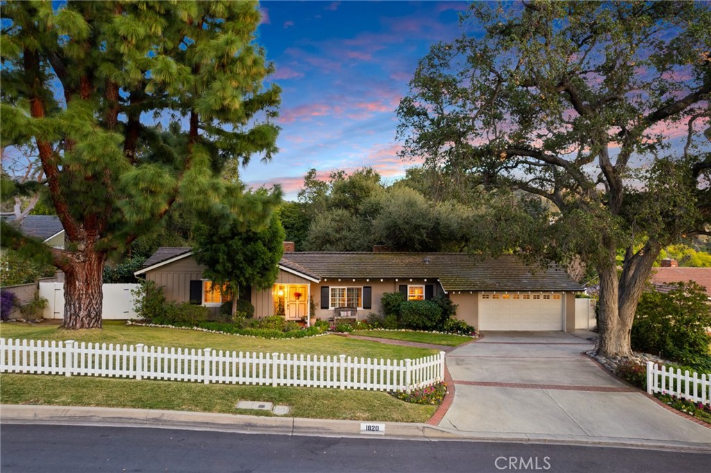 1820 Alta Oaks Drive