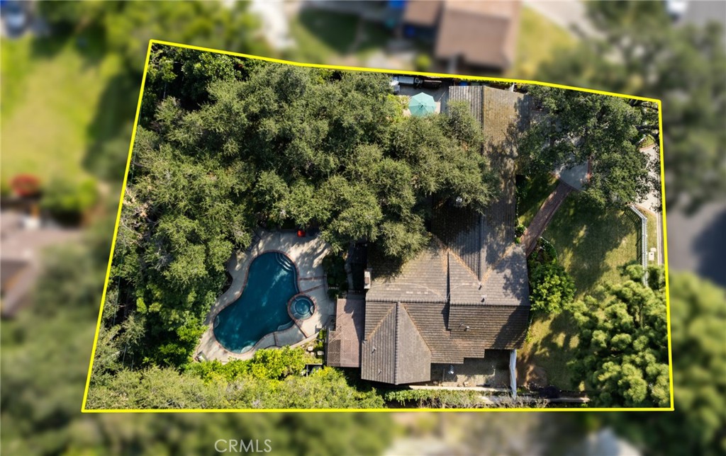 1820 Alta Oaks Drive