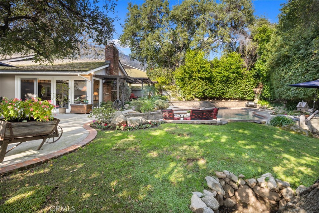 1820 Alta Oaks Drive