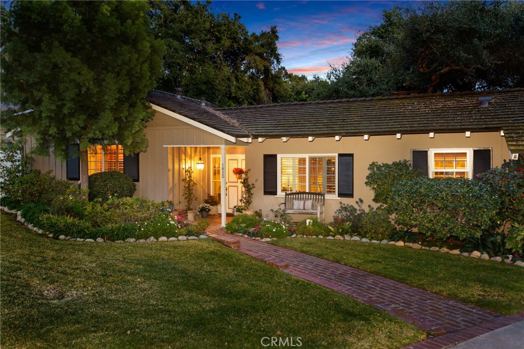 1820 Alta Oaks Drive