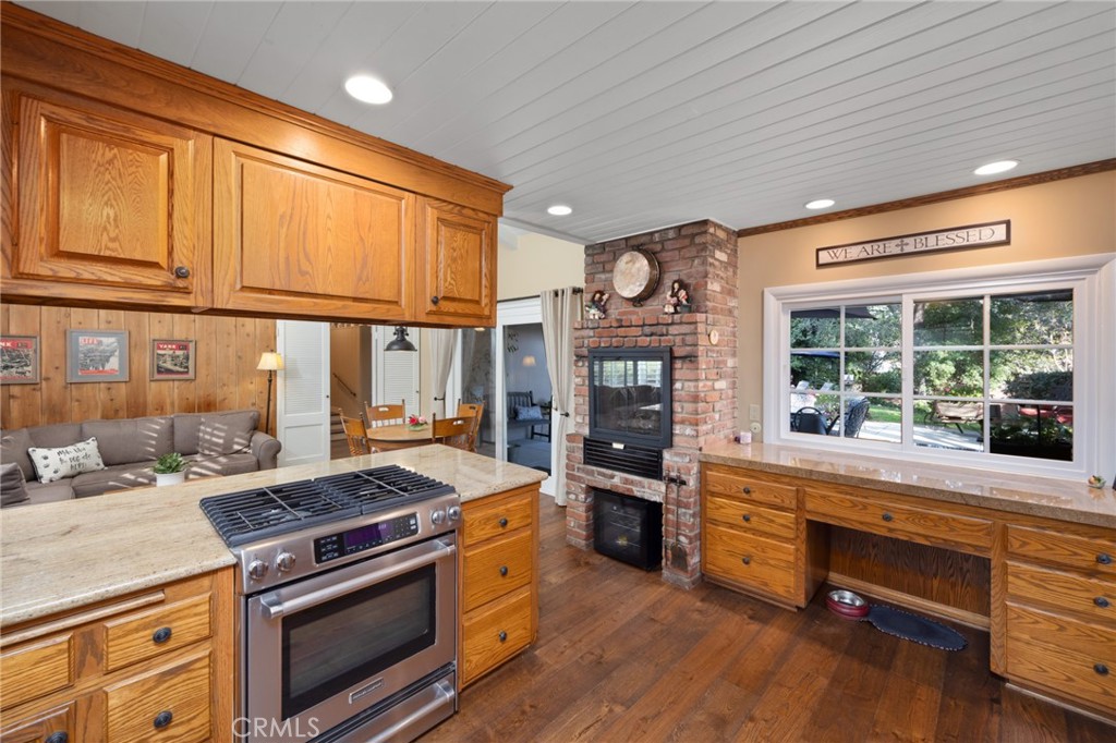 1820 Alta Oaks Drive