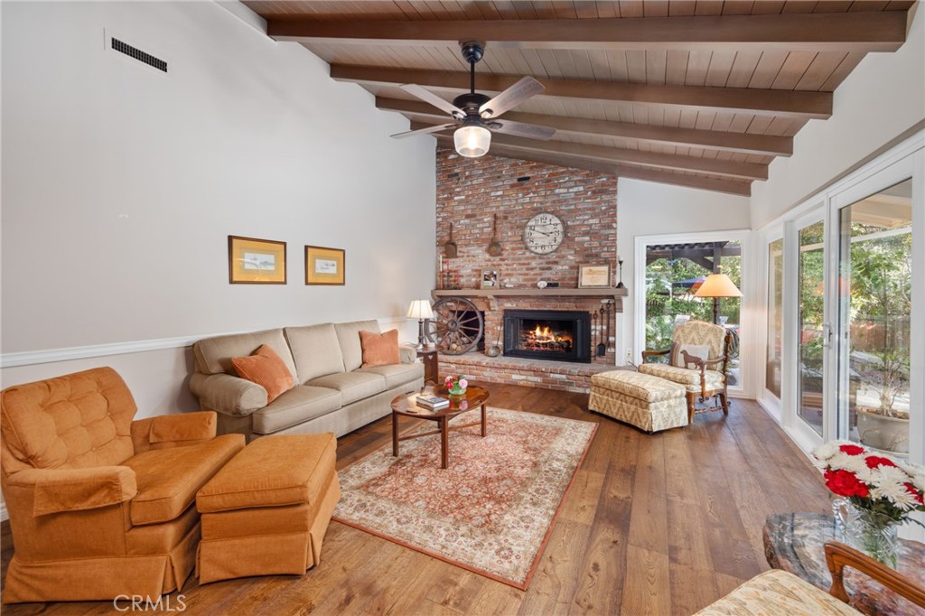 1820 Alta Oaks Drive