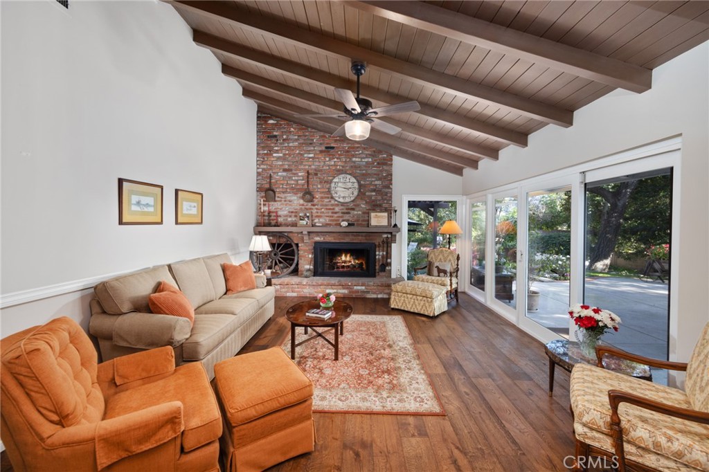 1820 Alta Oaks Drive