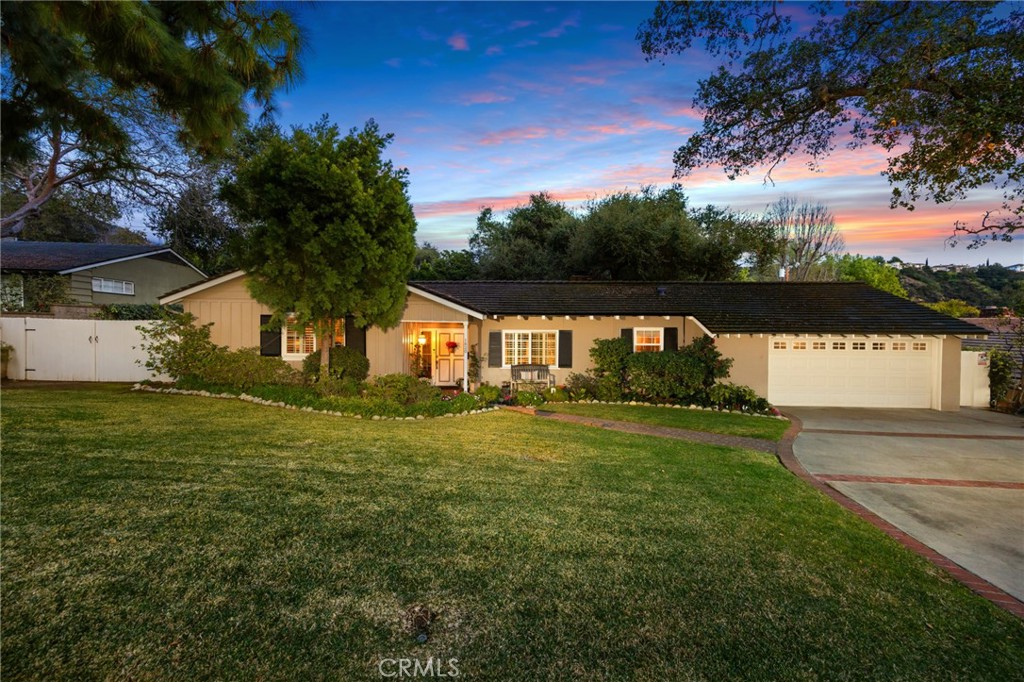 1820 Alta Oaks Drive