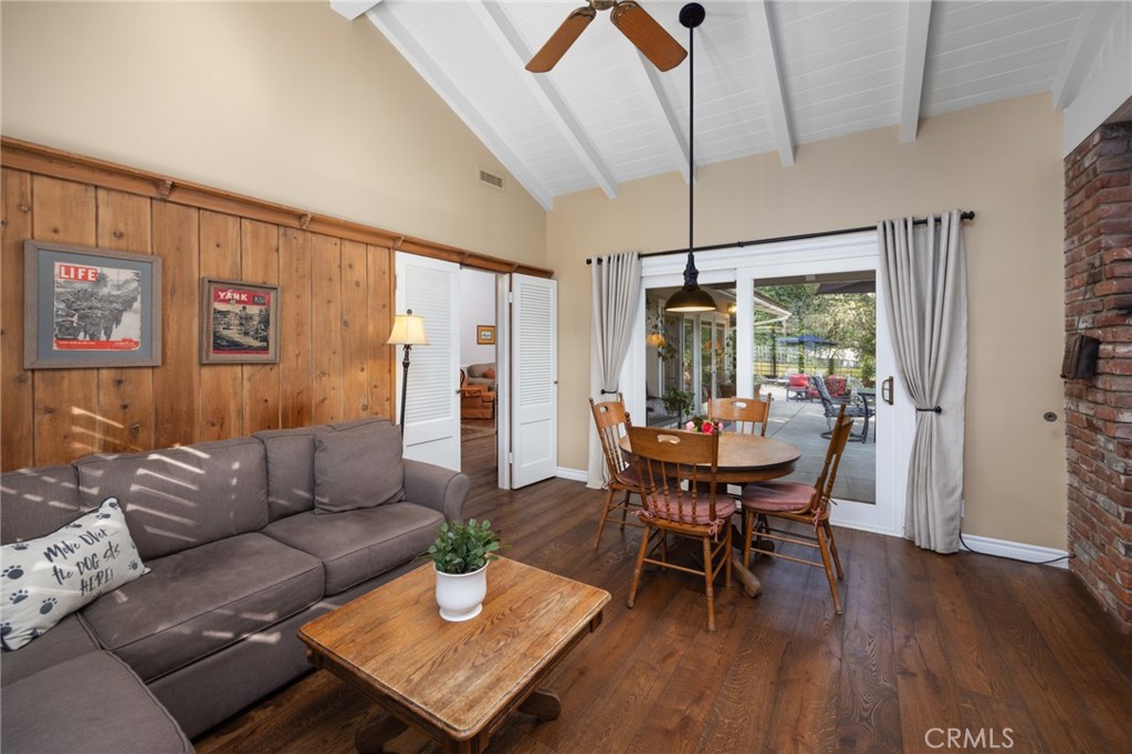 1820 Alta Oaks Drive