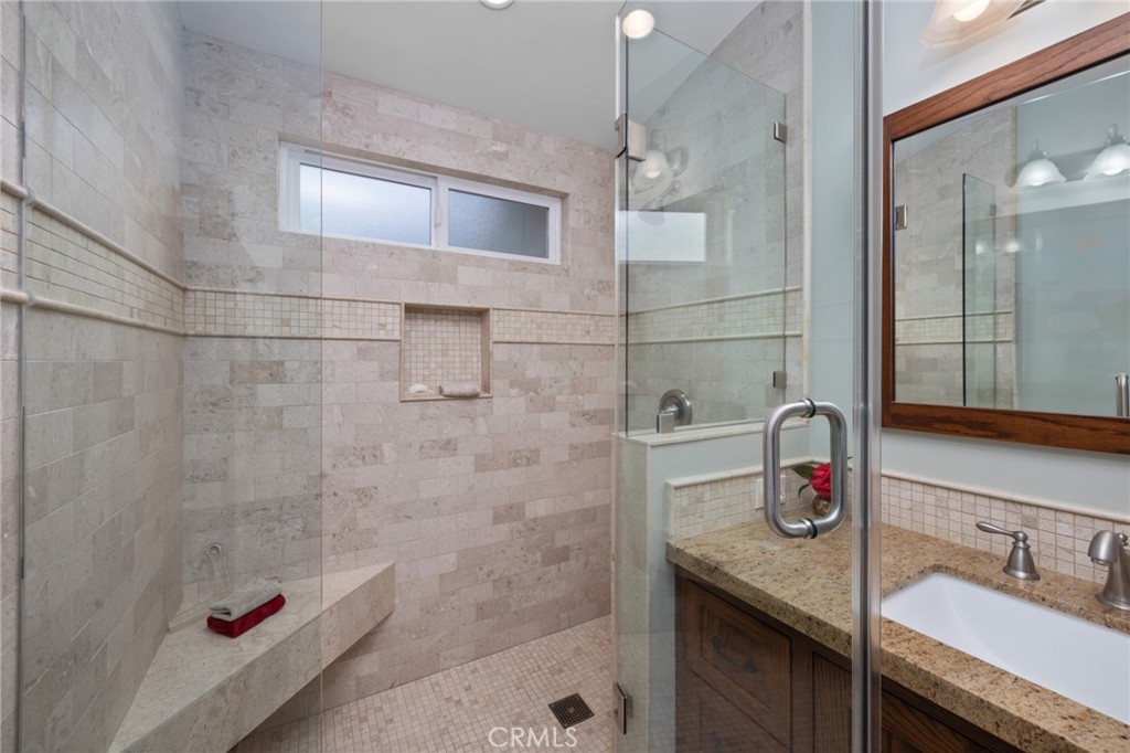 1820 Alta Oaks Drive