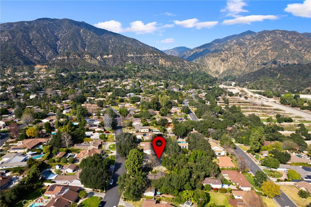 1820 Alta Oaks Drive