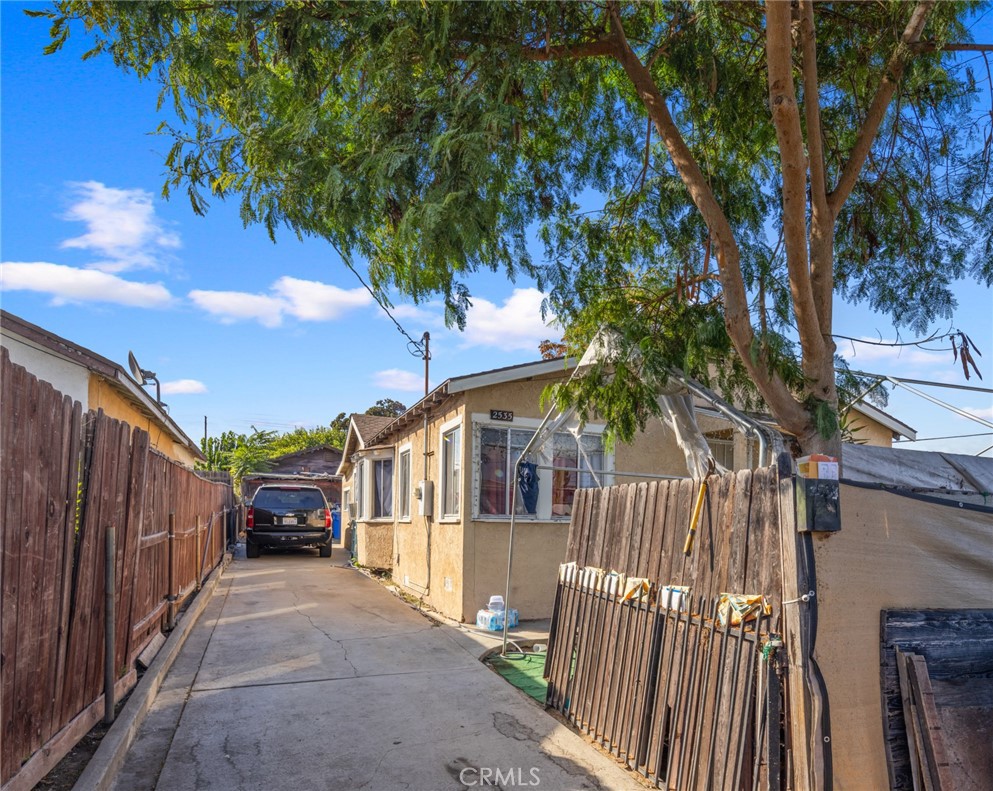 2535 Strathmore Avenue