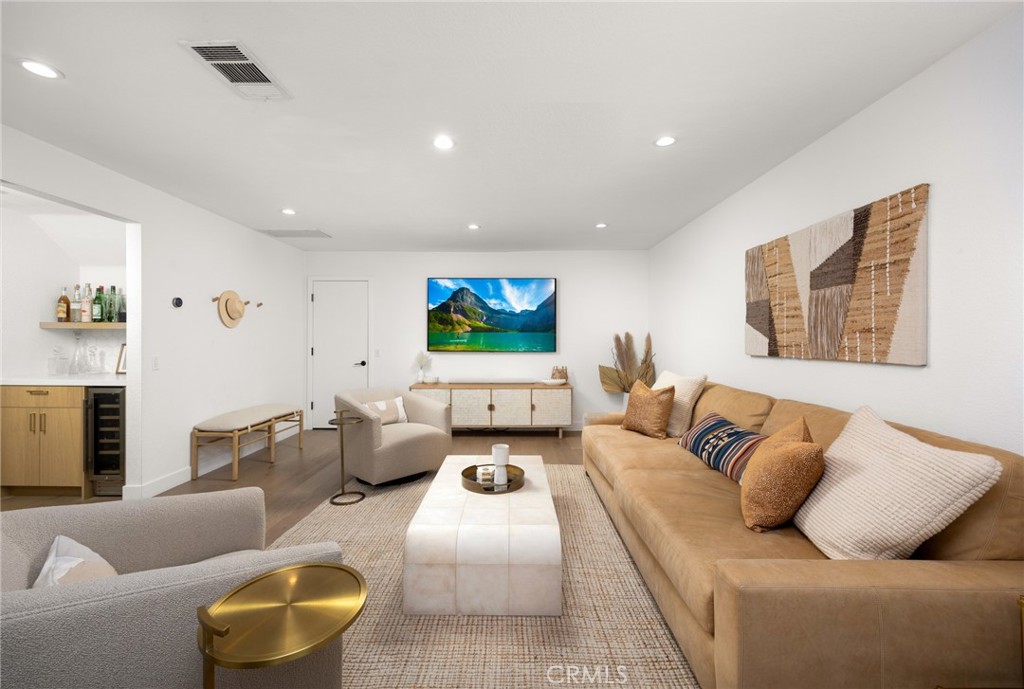 119 N Mountain Avenue B