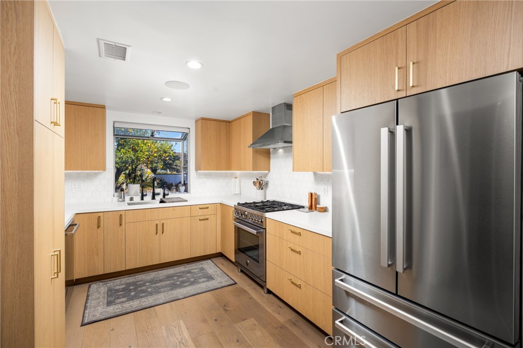 119 N Mountain Avenue B