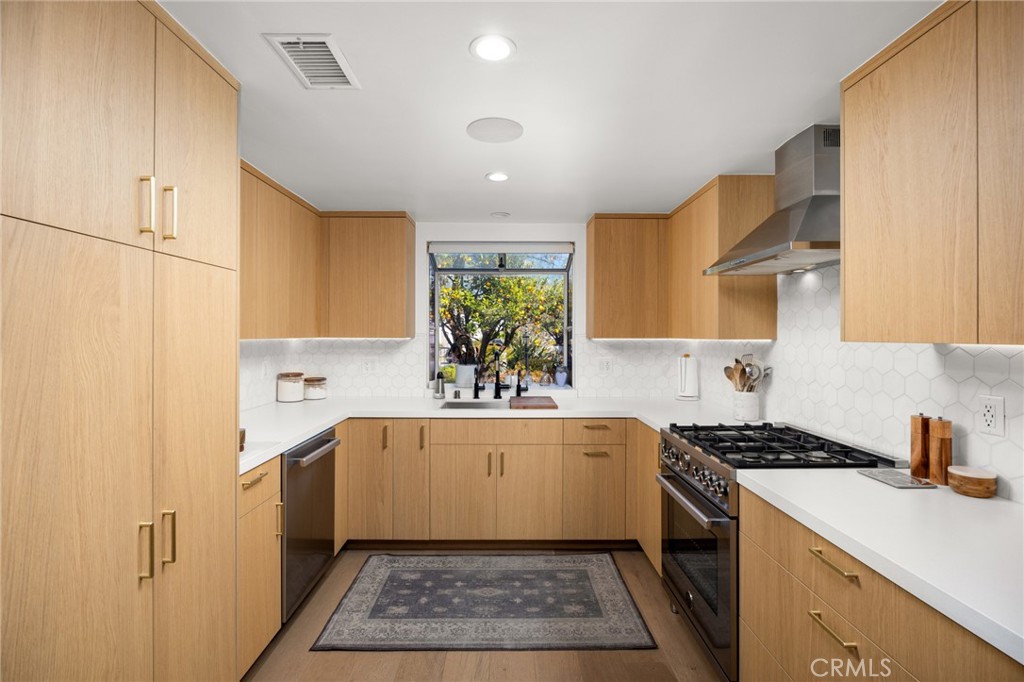 119 N Mountain Avenue B