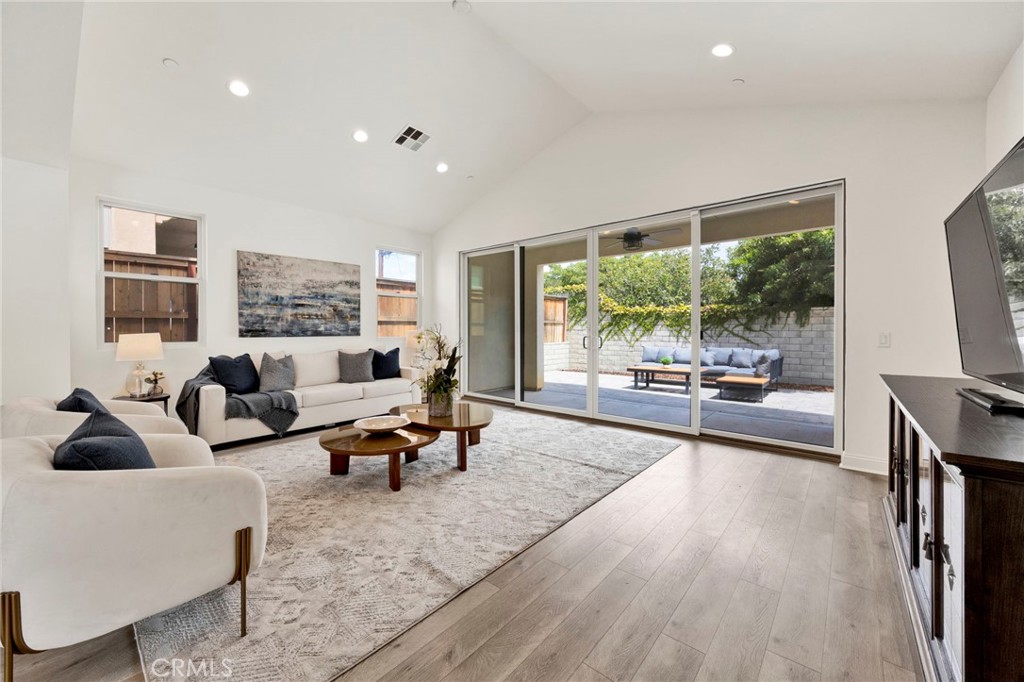 62 Los Altos Street