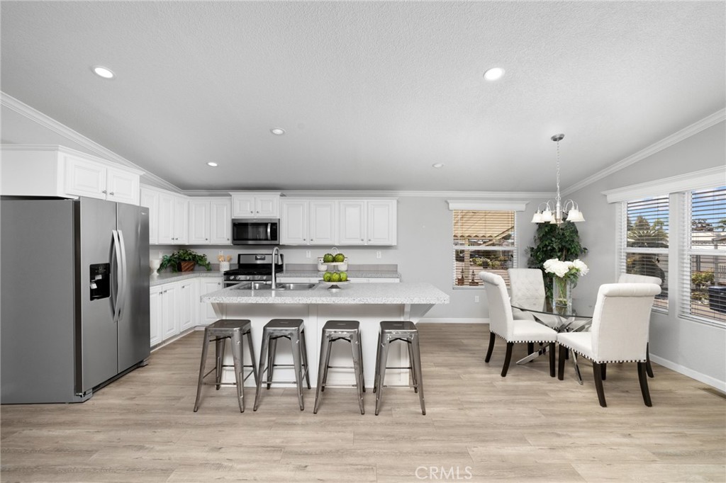 3530 Damien Avenue 109