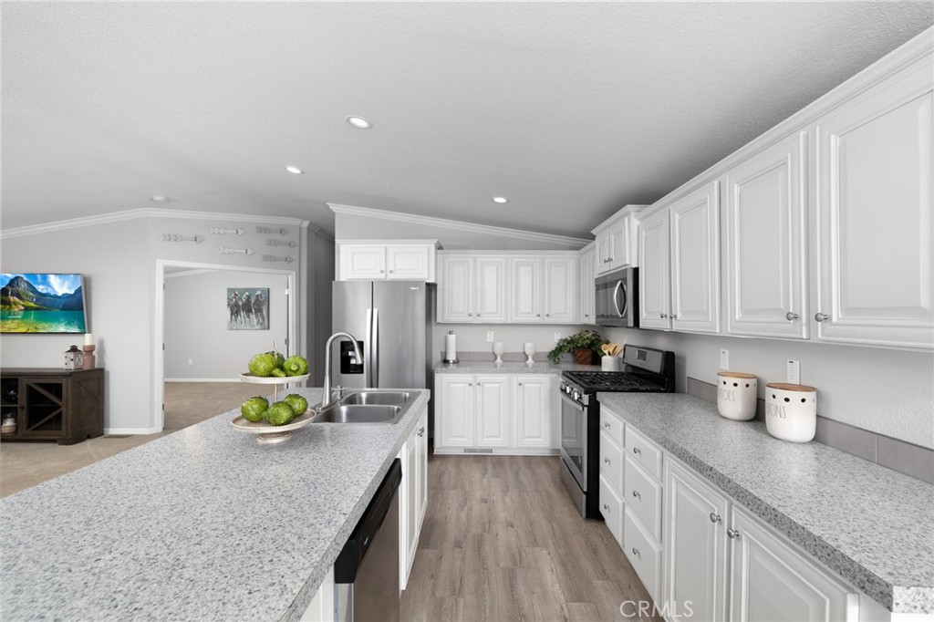 3530 Damien Avenue 109