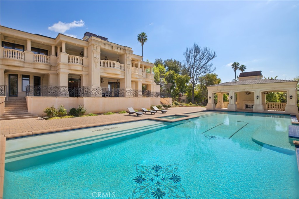 165 Circle Drive