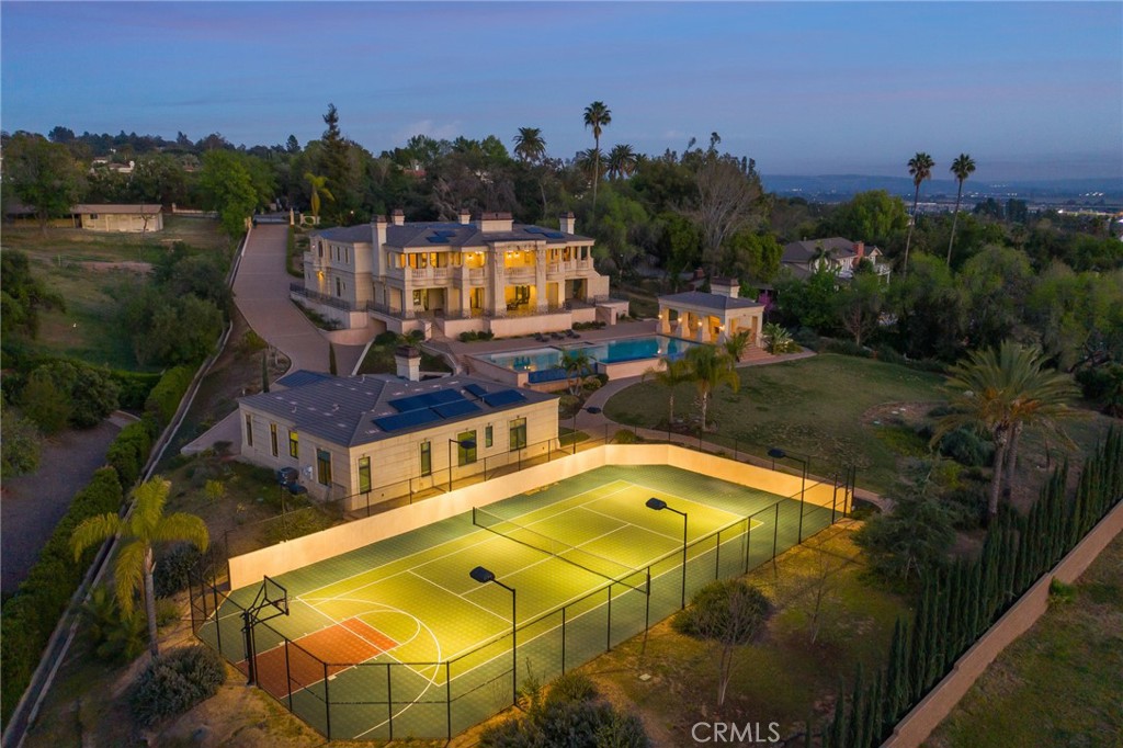 165 Circle Drive