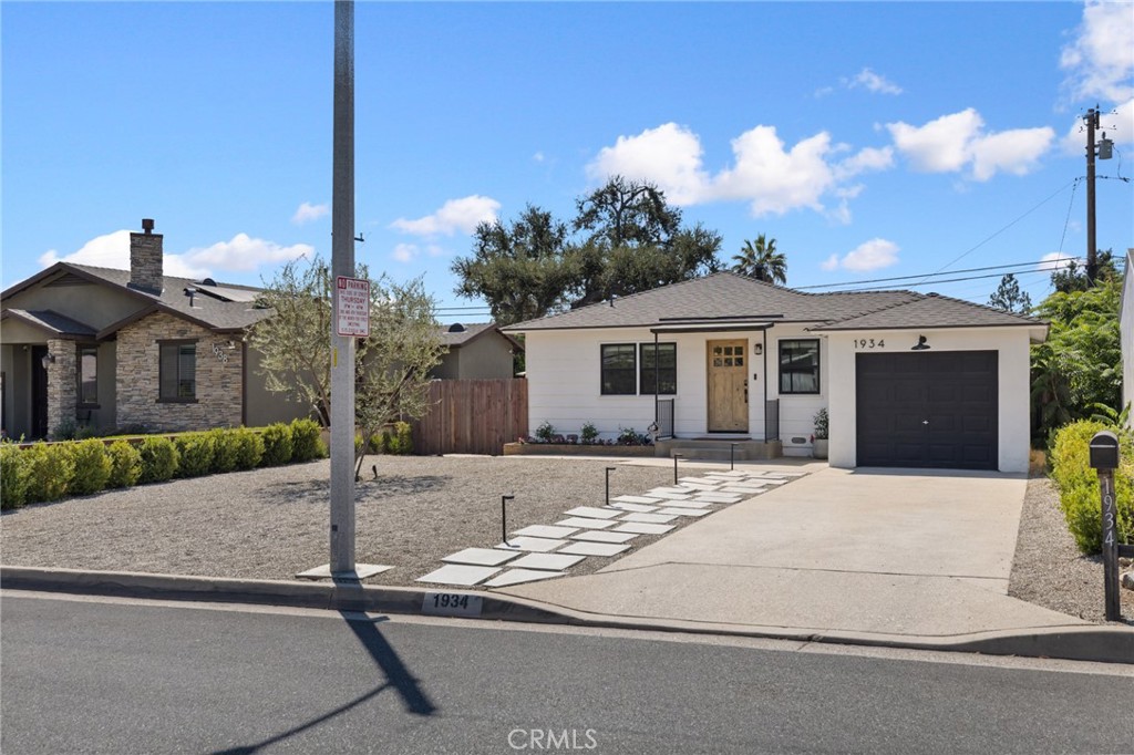 1934 Baylor Street
