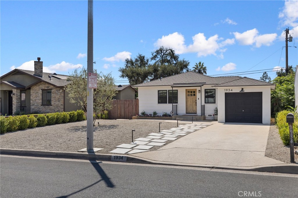 1934 Baylor Street