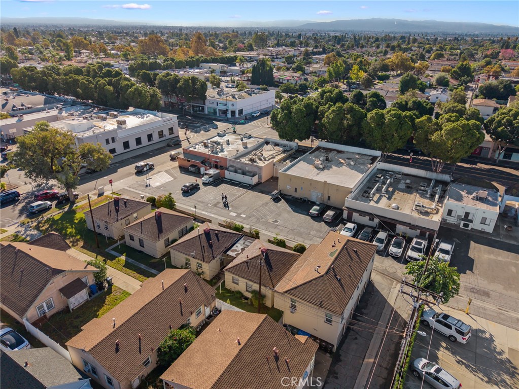 5915 Primrose Avenue