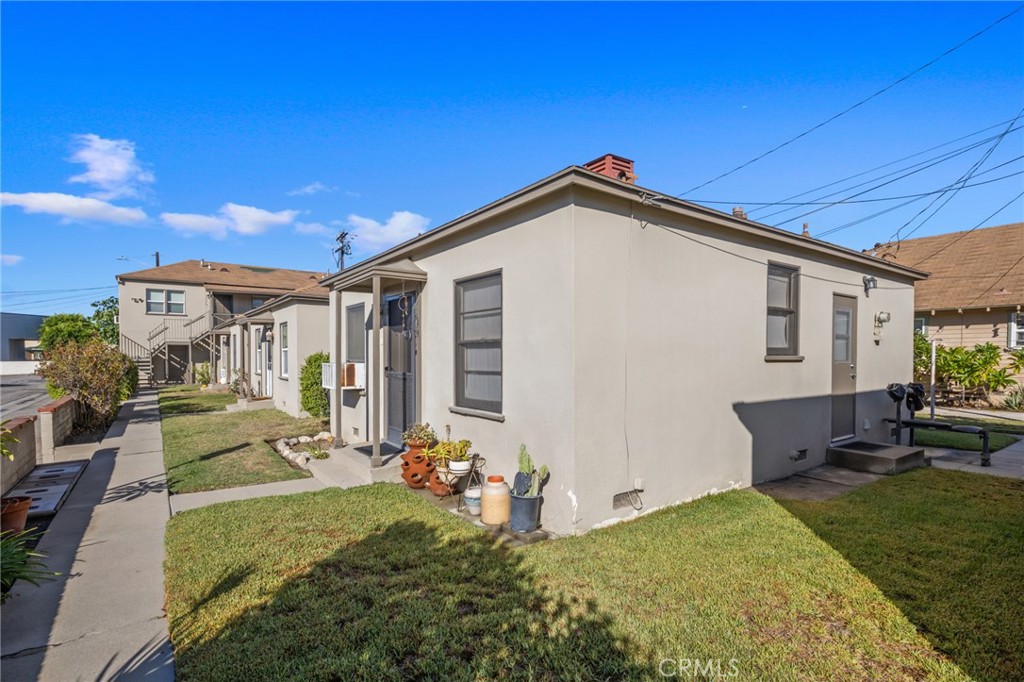 5915 Primrose Avenue