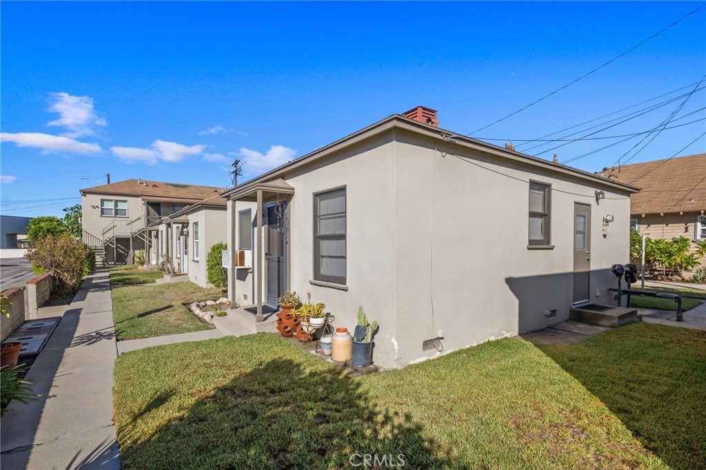 5915 Primrose Avenue