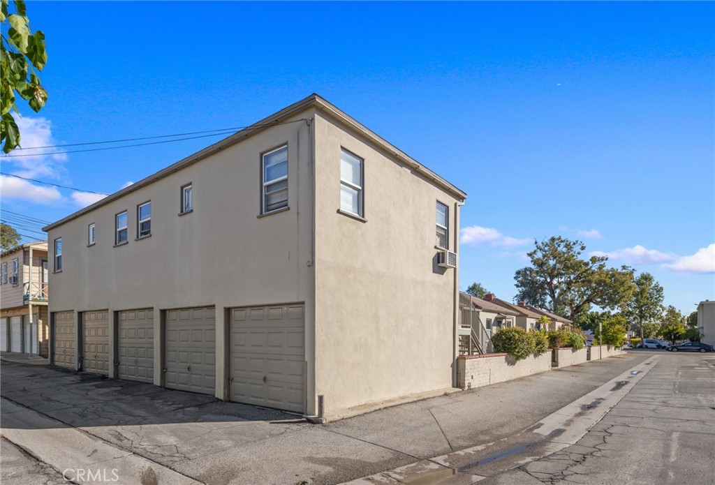 5915 Primrose Avenue