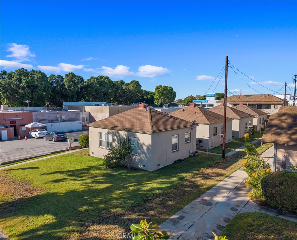 5915 Primrose Avenue