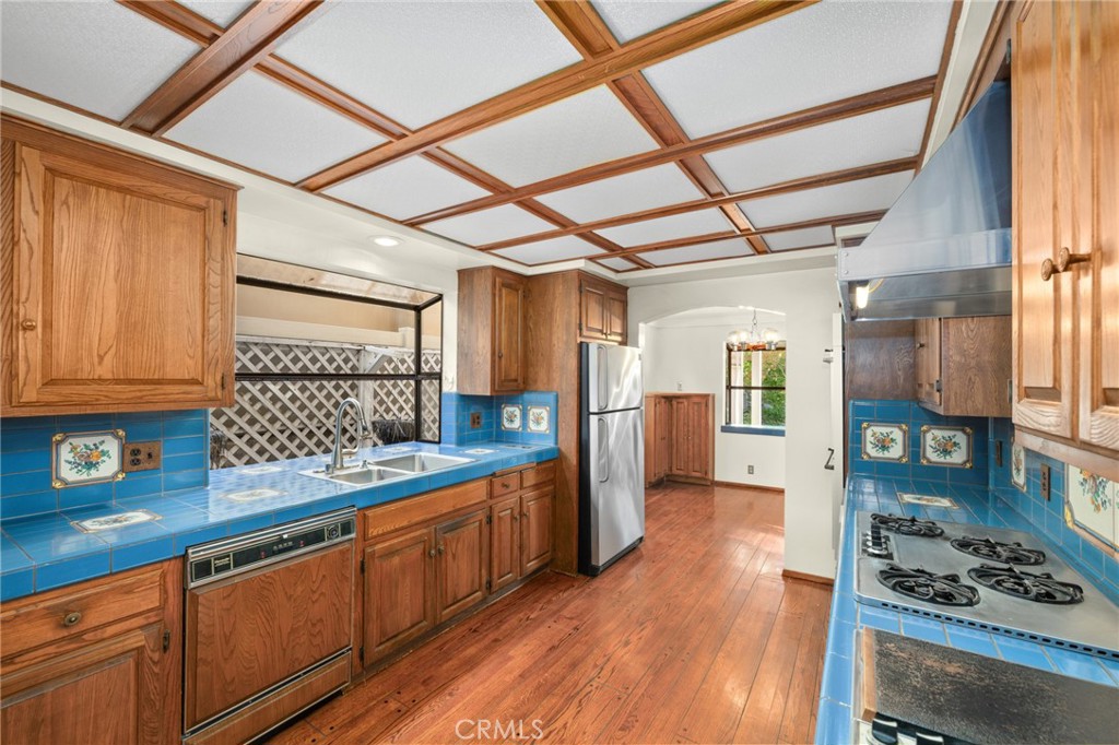 1534 Linda Vista Avenue