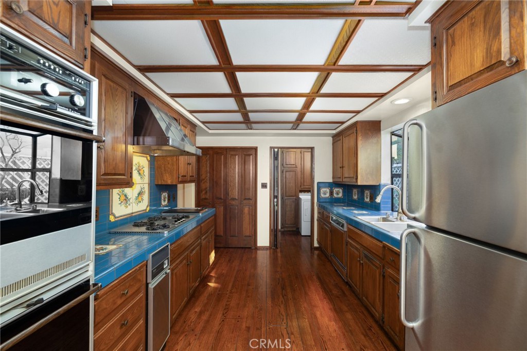 1534 Linda Vista Avenue