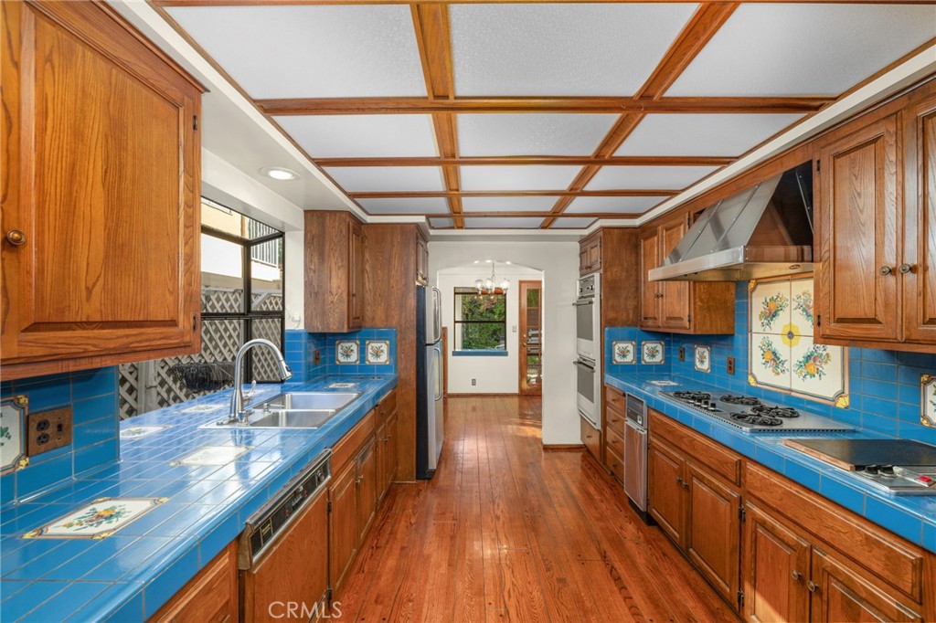 1534 Linda Vista Avenue