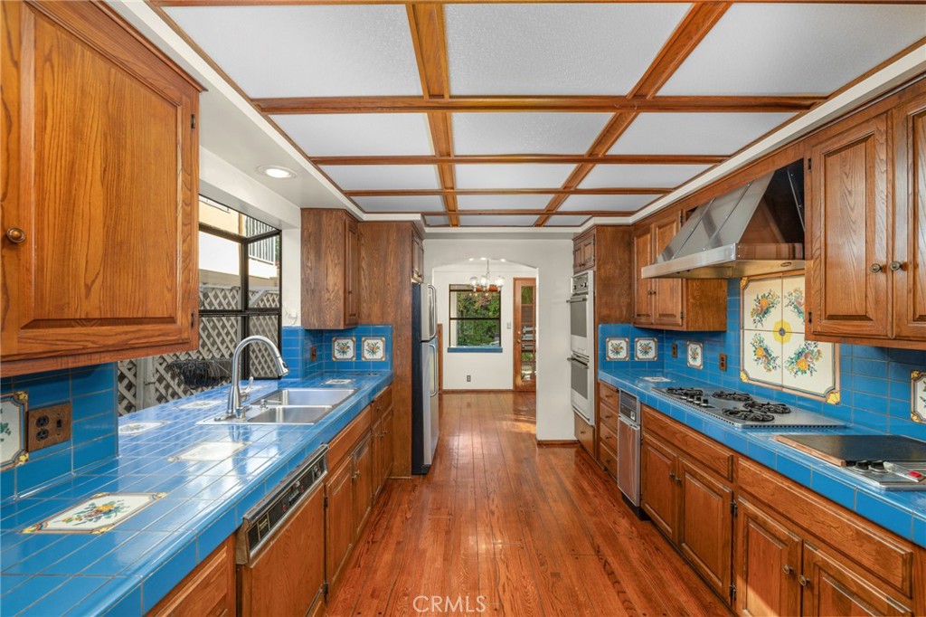 1534 Linda Vista Avenue