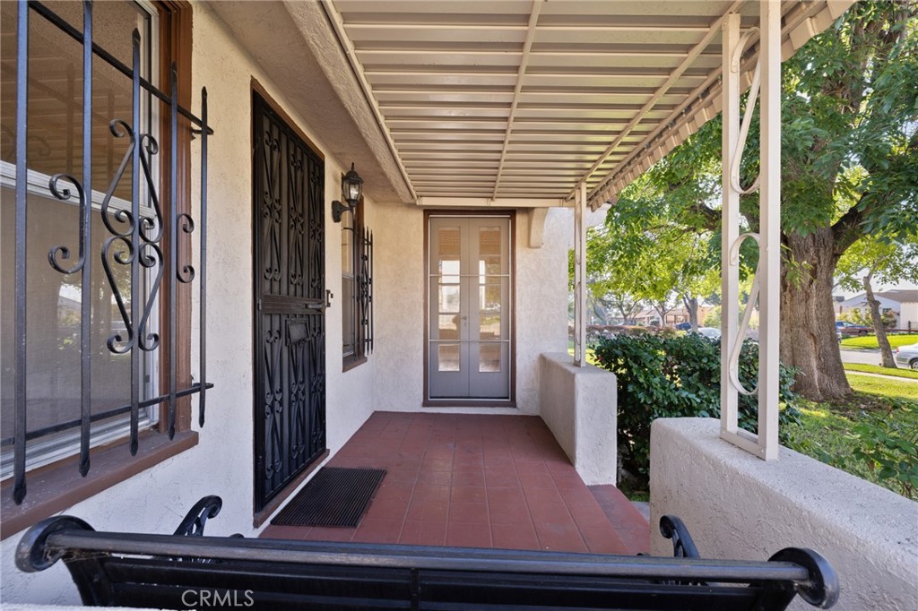 600 La Paloma Avenue