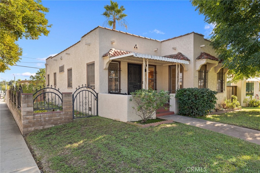 600 La Paloma Avenue