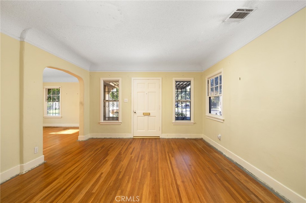 600 La Paloma Avenue