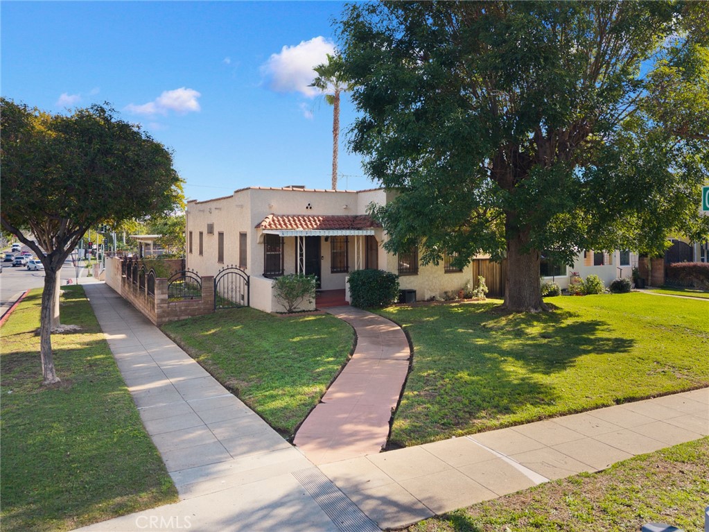 600 La Paloma Avenue