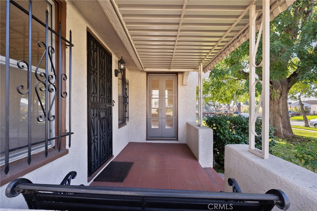 600 La Paloma Avenue