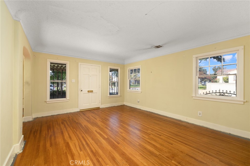 600 La Paloma Avenue